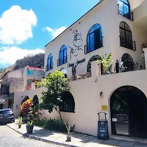 Château Georgette , Pombas Cabo Verde