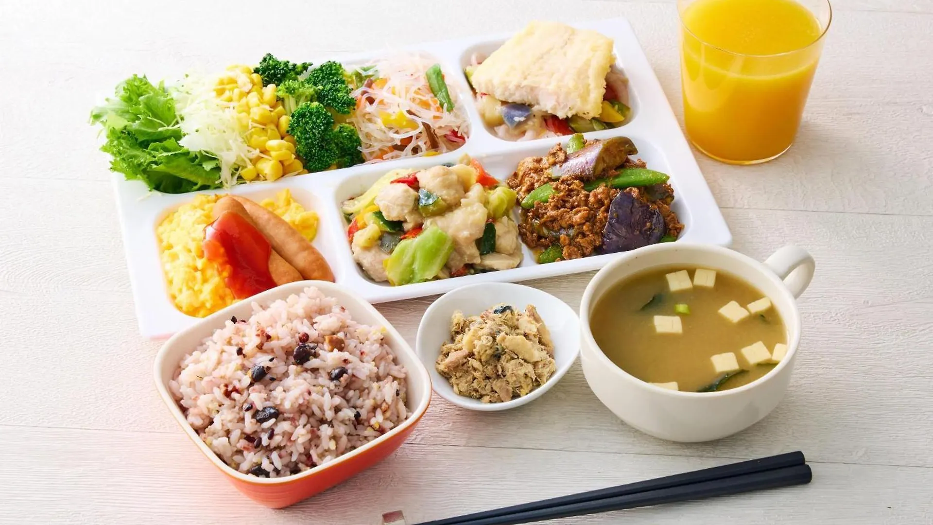 컴포트 호텔 히로시마 오테마치 3*,  일본